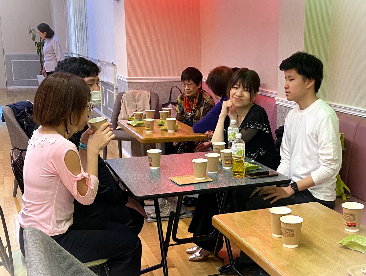 サービス名をここに入れます